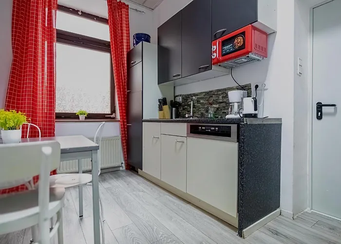 Bright 1br Apt, Prime Location & Wifi *
