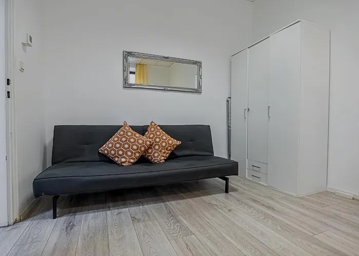 Apartamento Bright 1br Apt, Prime Location & Wifi Viena