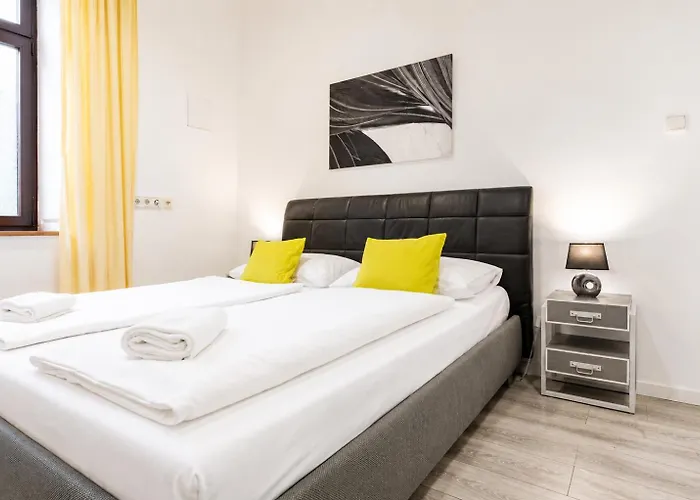 Apartment Bright 1br Apt, Prime Location & Wifi