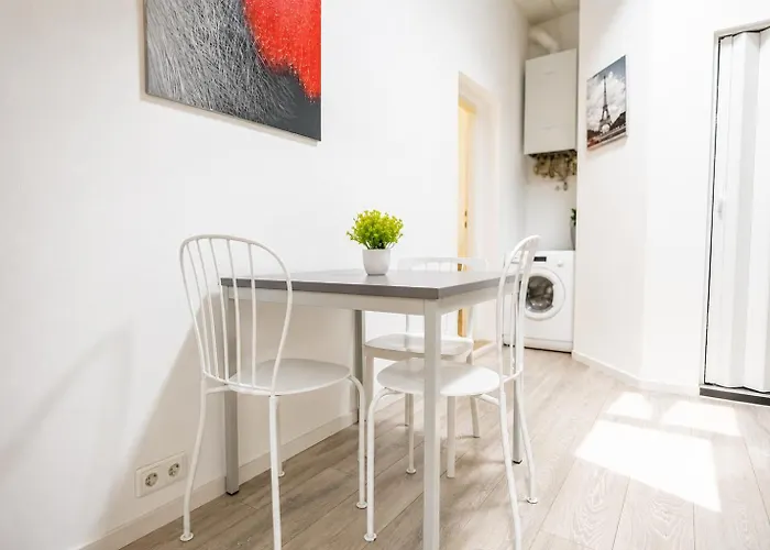 Bright 1br Apt, Prime Location & Wifi Vienna